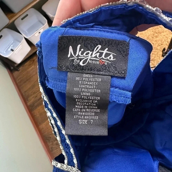 Formal open back dress - Picture 9 of 9